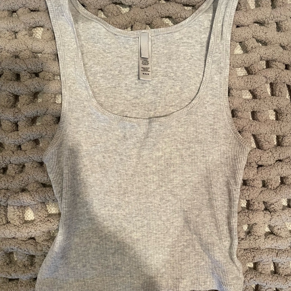 Skims Gray Tank Top sz M